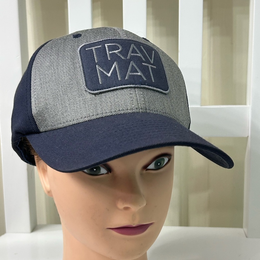 Travis Mathew L/XL Flexfit Hat